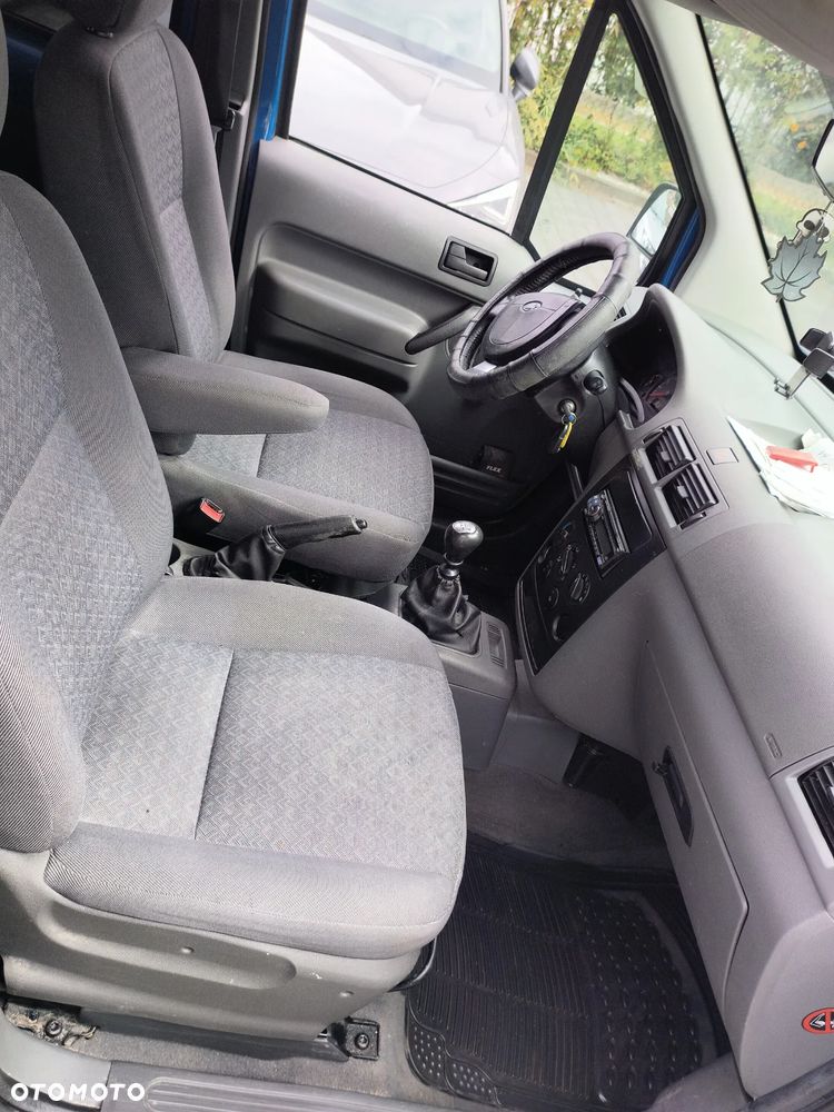 Ford Tourneo Connect - 6