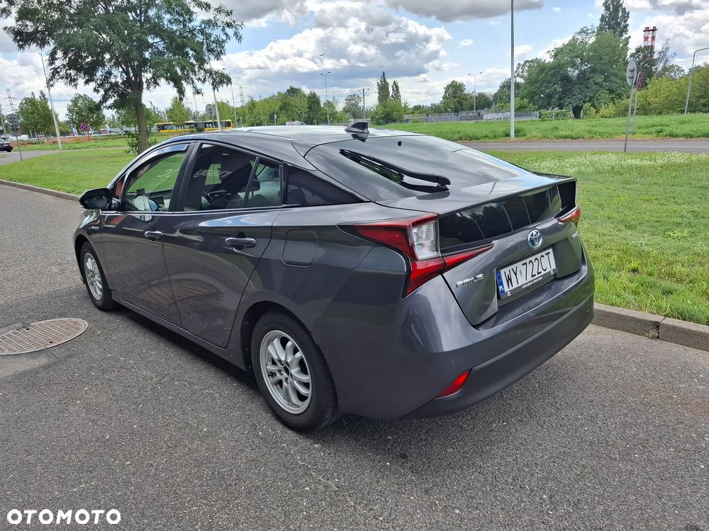 Toyota Prius Hybrid - 6