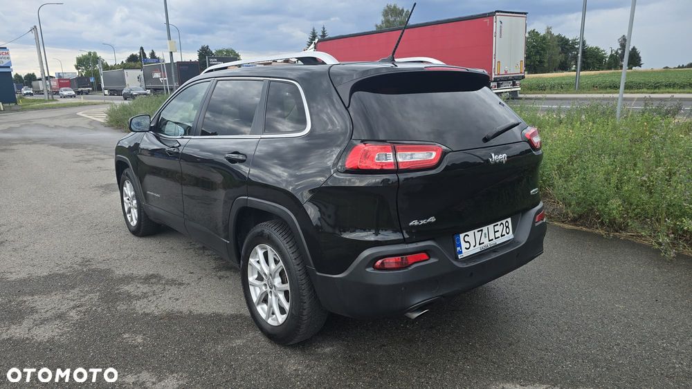 Jeep Cherokee - 4