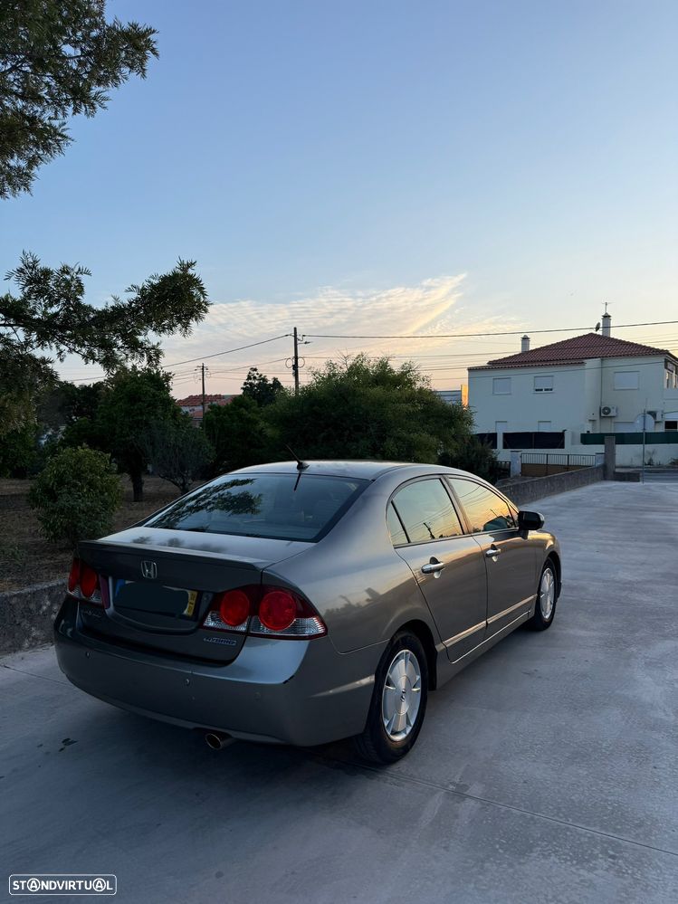 Honda Civic 1.3 DSI i-VTEC Hybrid Executive E.Especial - 3