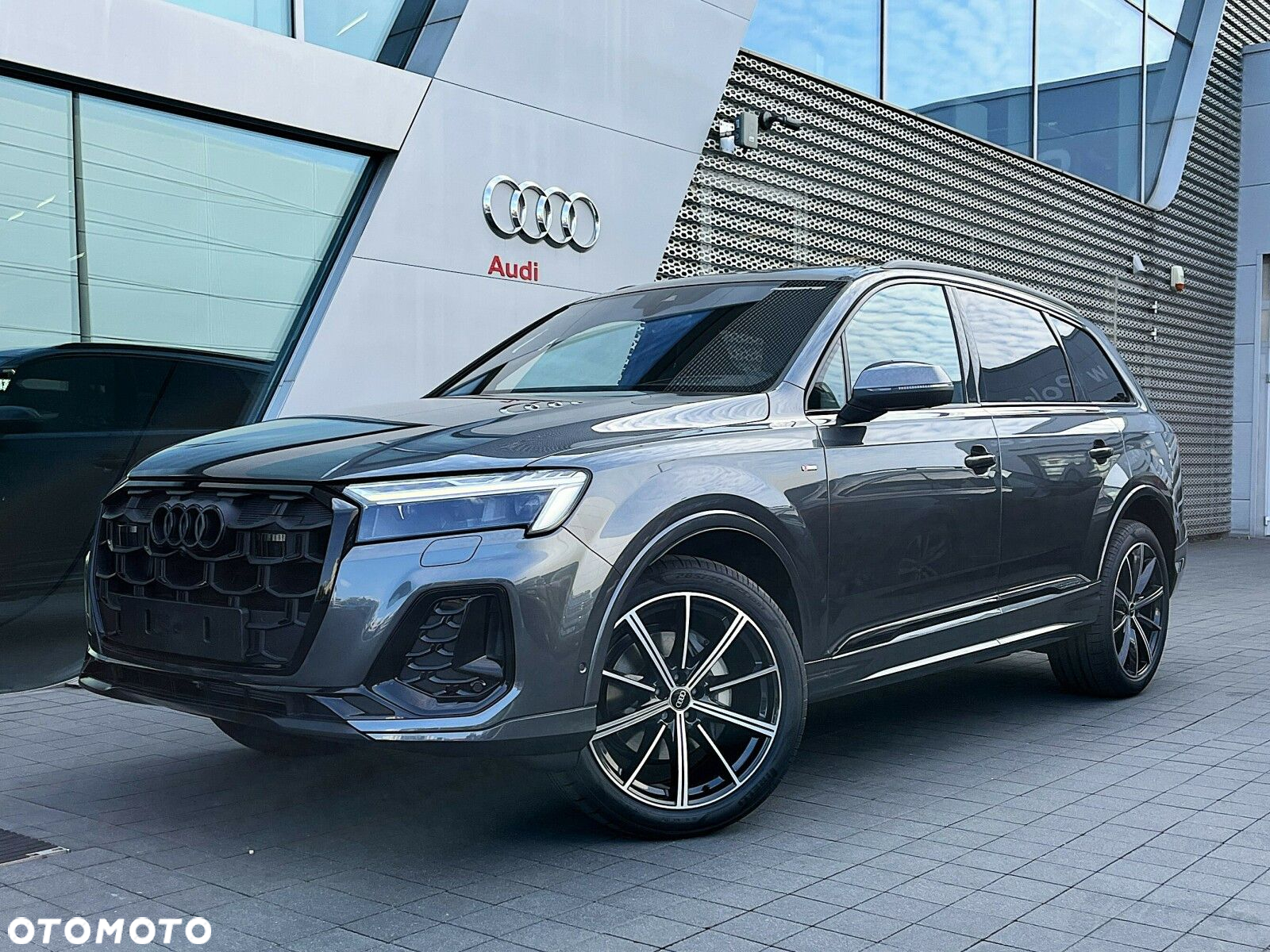 Audi Q7 - 11