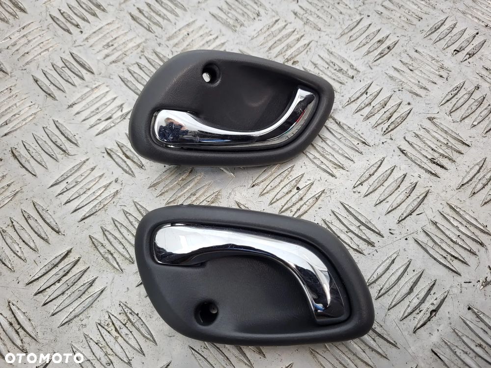 Suzuki Jimny Klamka Drzwi Wewnętrzna