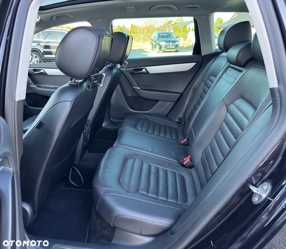 Volkswagen Passat 3.6 V6 4Motion DSG Highline - 30