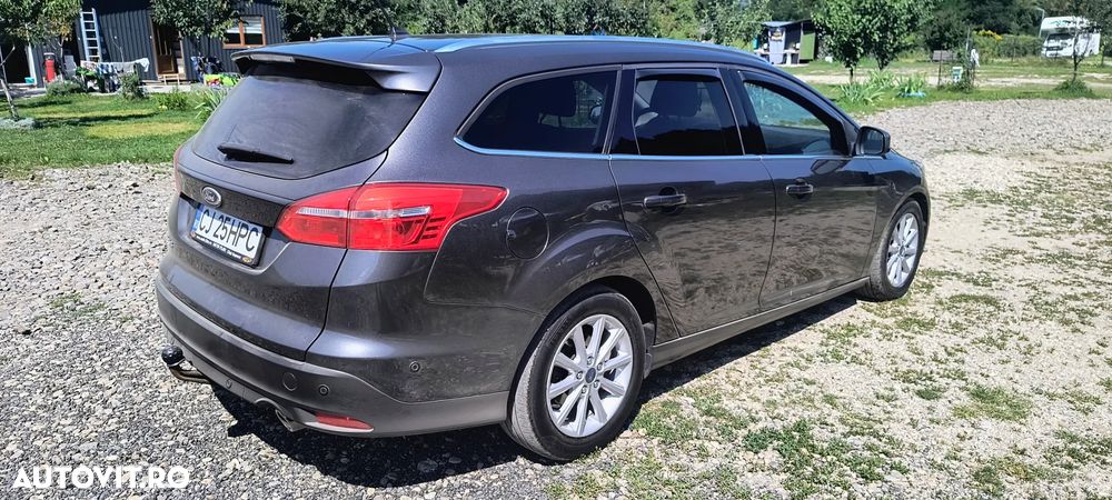 Ford Focus 2.0 TDCI Powershift Titanium - 4
