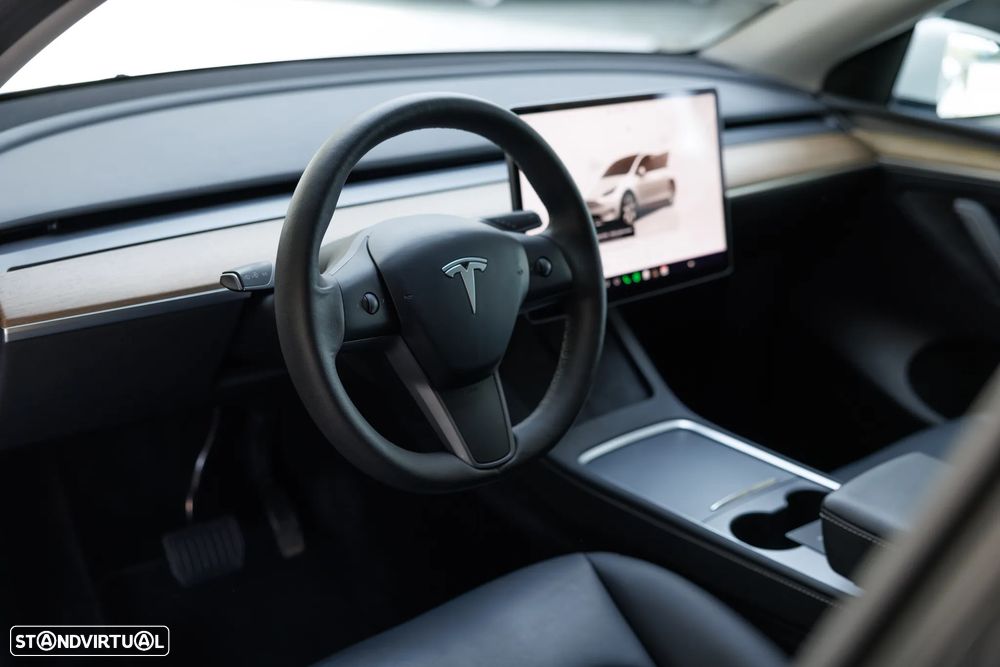 Tesla Model Y Long Range Dual Motor AWD - 21