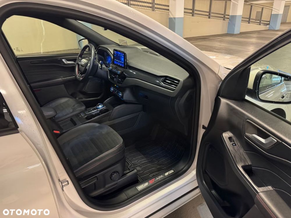 Ford Kuga 2.5P PHEV FWD Titanium - 24