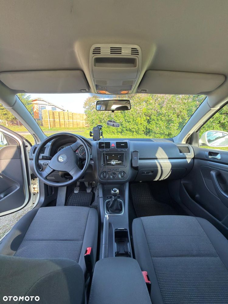 Volkswagen Golf - 8