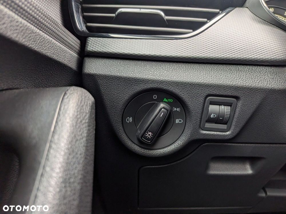 Skoda Kamiq 1.0 TSI Ambition - 31