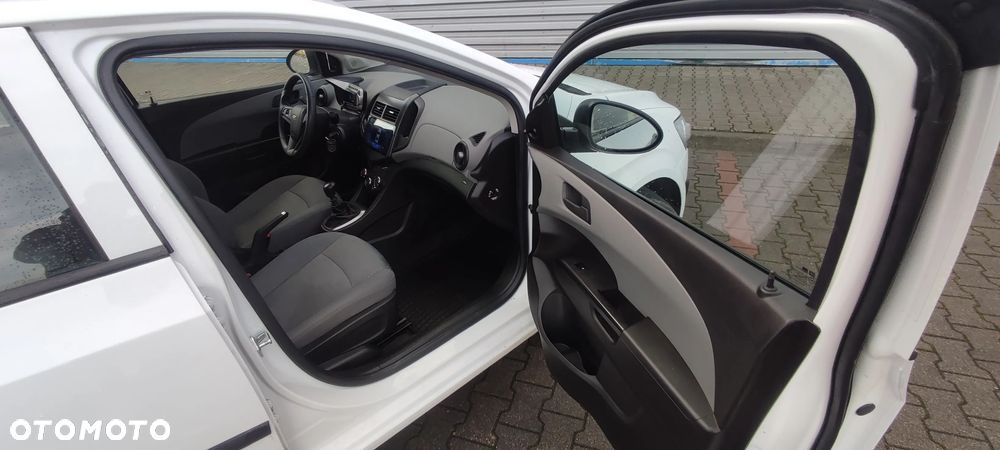 Chevrolet Aveo 1.2 LT+ - 10