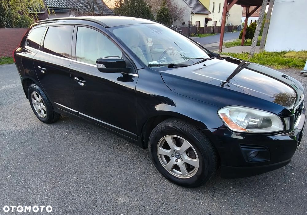 Volvo XC 60 D5 AWD Momentum - 1