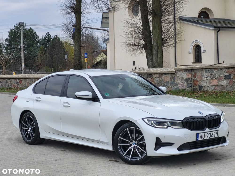 BMW Seria 3 318d Sport Line - 3