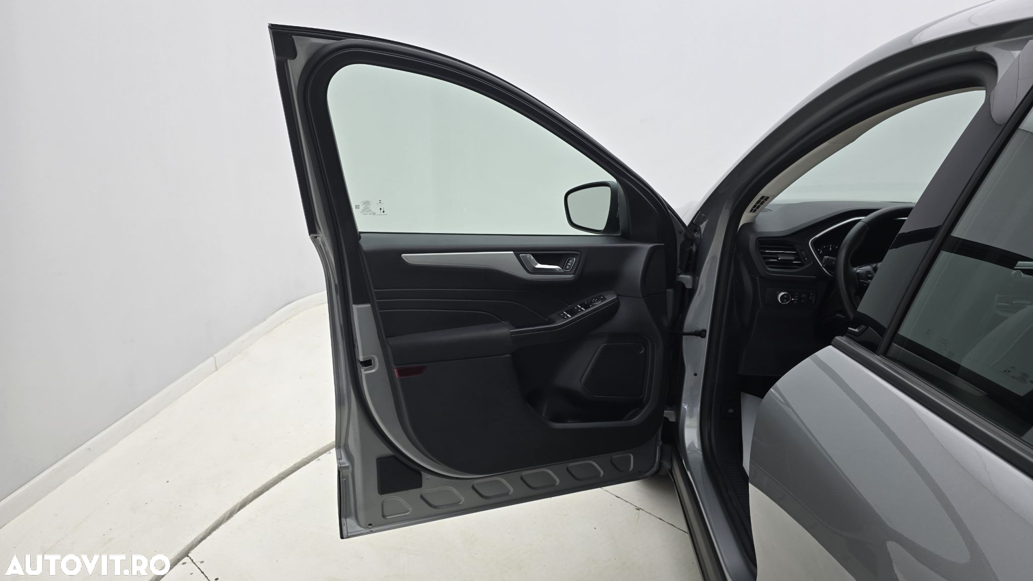 Ford Kuga 1.5 EcoBlue A8 FWD Trend - 10