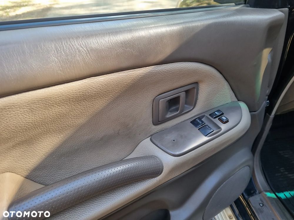 Toyota Land Cruiser - 19