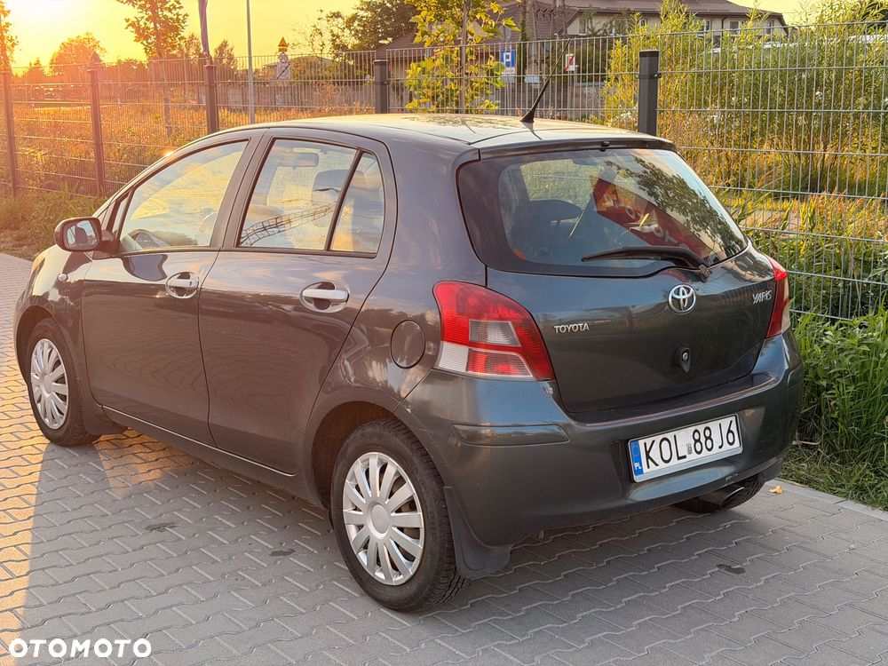 Toyota Yaris 1.33 Sol - 5