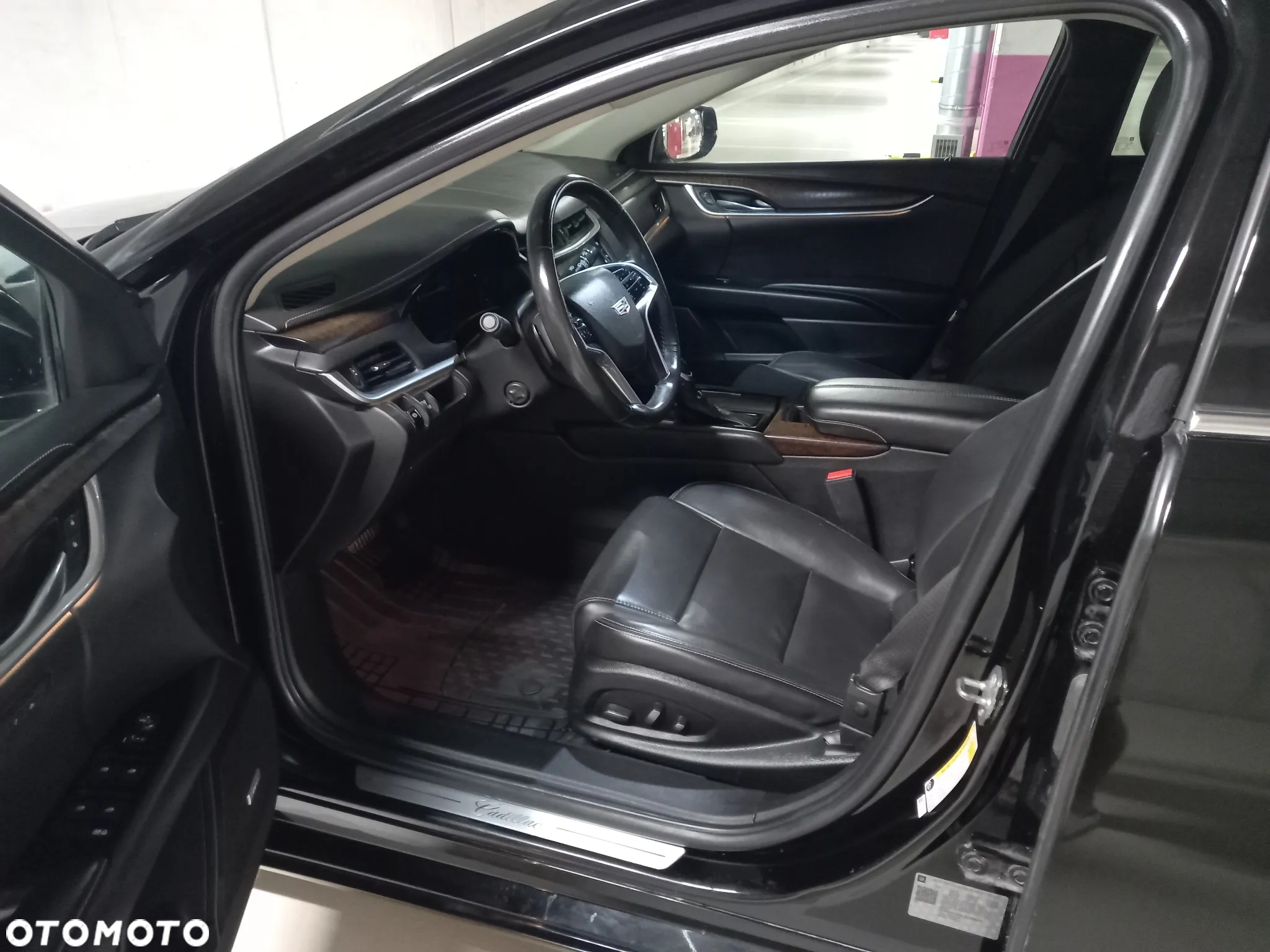 Cadillac XTS - 8