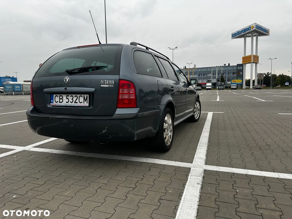 Skoda Octavia 2.0 Combi Style - 6