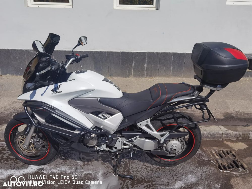 Honda VFR 800X Crossrunner - 3