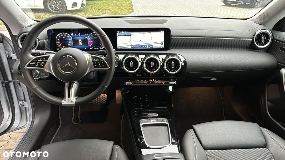 Mercedes-Benz CLA - 16