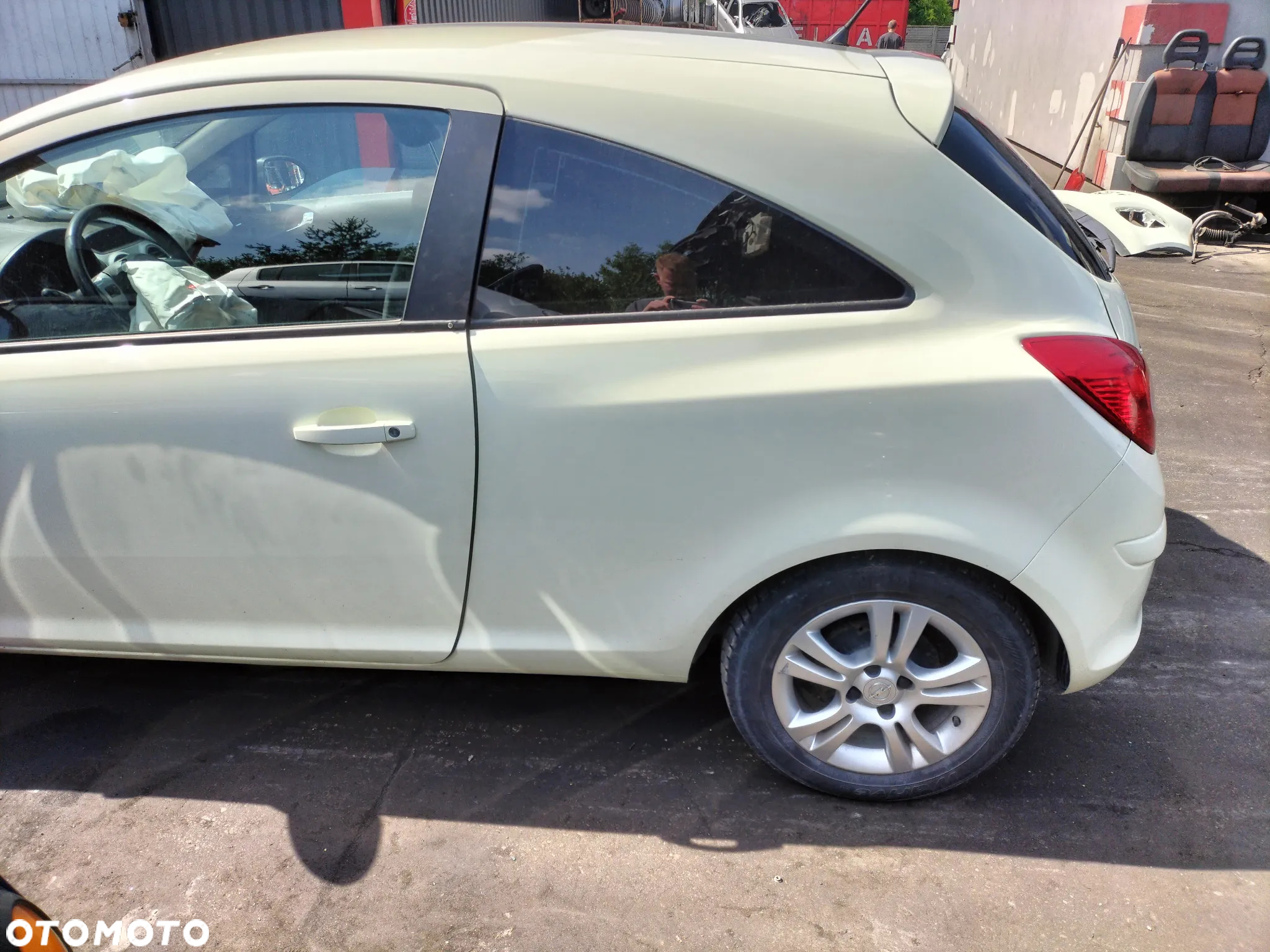 DRZWI LEWE PRAWE PRZÓD OPEL CORSA D 3D LIFT 2011r KOD LAK. Z30R - 10