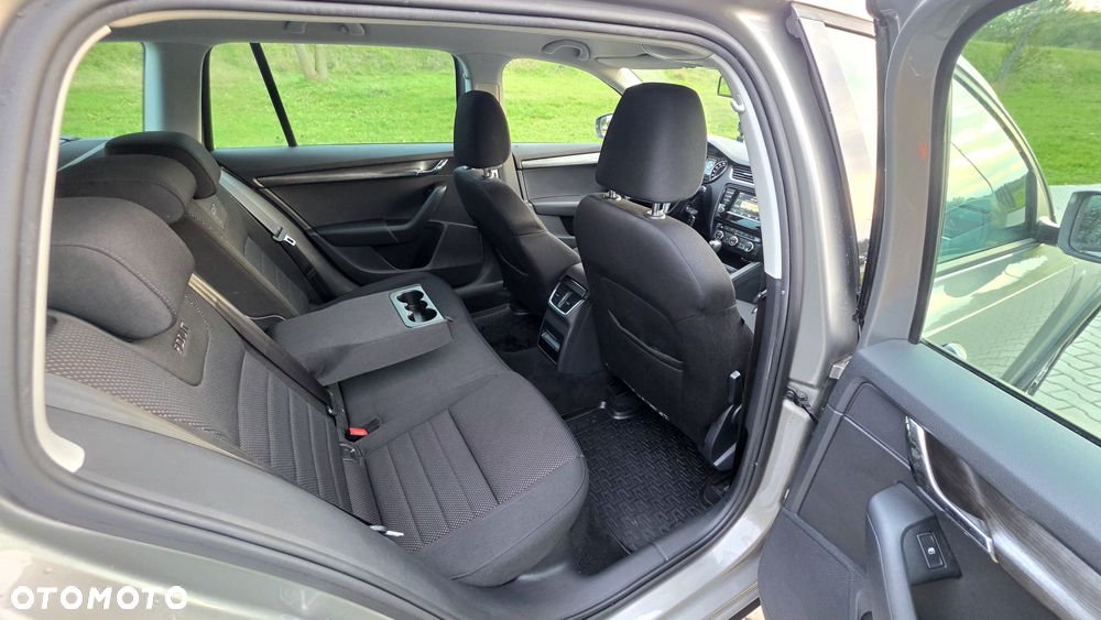 Skoda Octavia 2.0 TDI 4x4 DSG Scout - 7