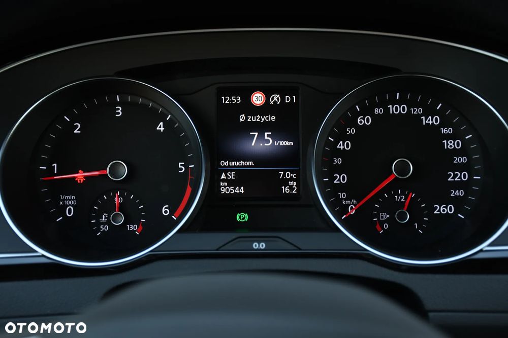 Volkswagen Passat 2.0 TDI SCR DSG Business - 23