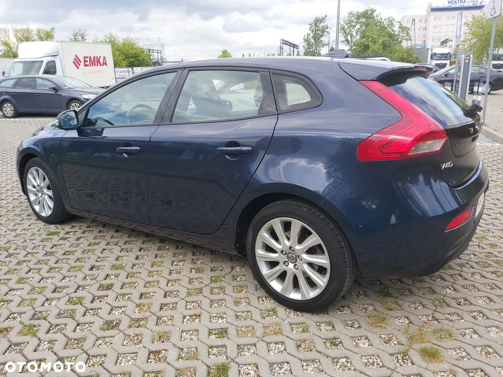 Volvo V40 D2 You - 3