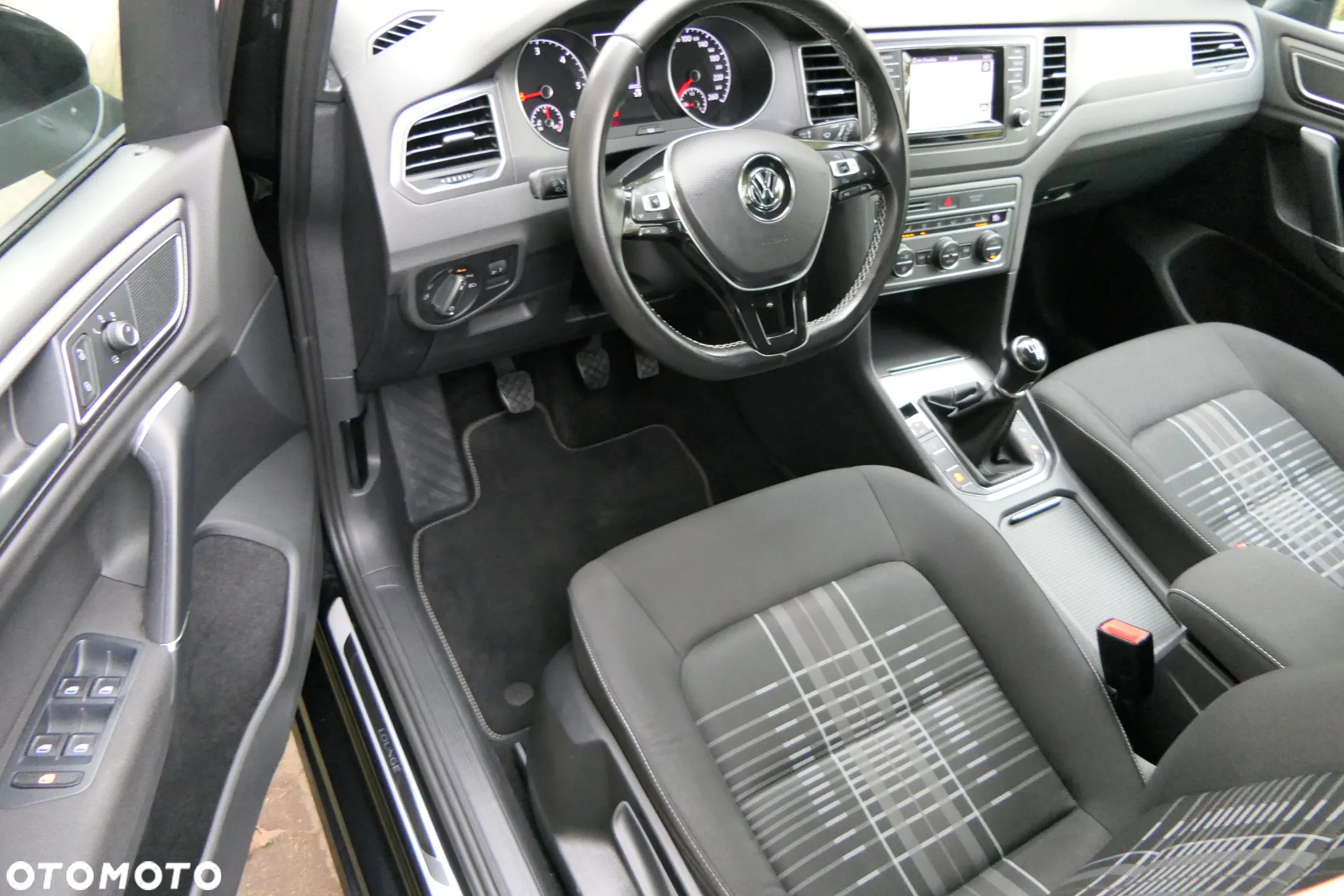 Volkswagen Golf Sportsvan VII SV 1.6 TDI BMT Highline - 19