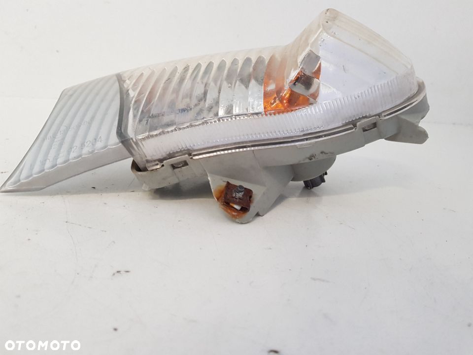 Suzuki Burgman 125 K7 Kierunkowskaz Przód Lewy - 2
