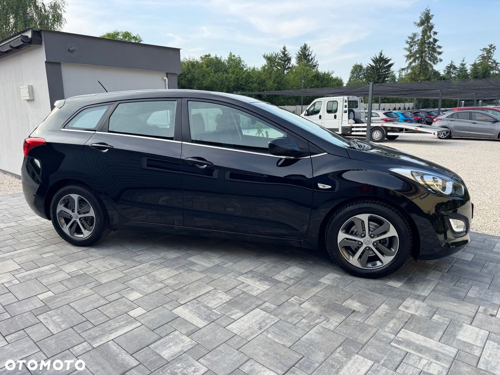 Hyundai i30 1.4 BlueDrive Run - 9