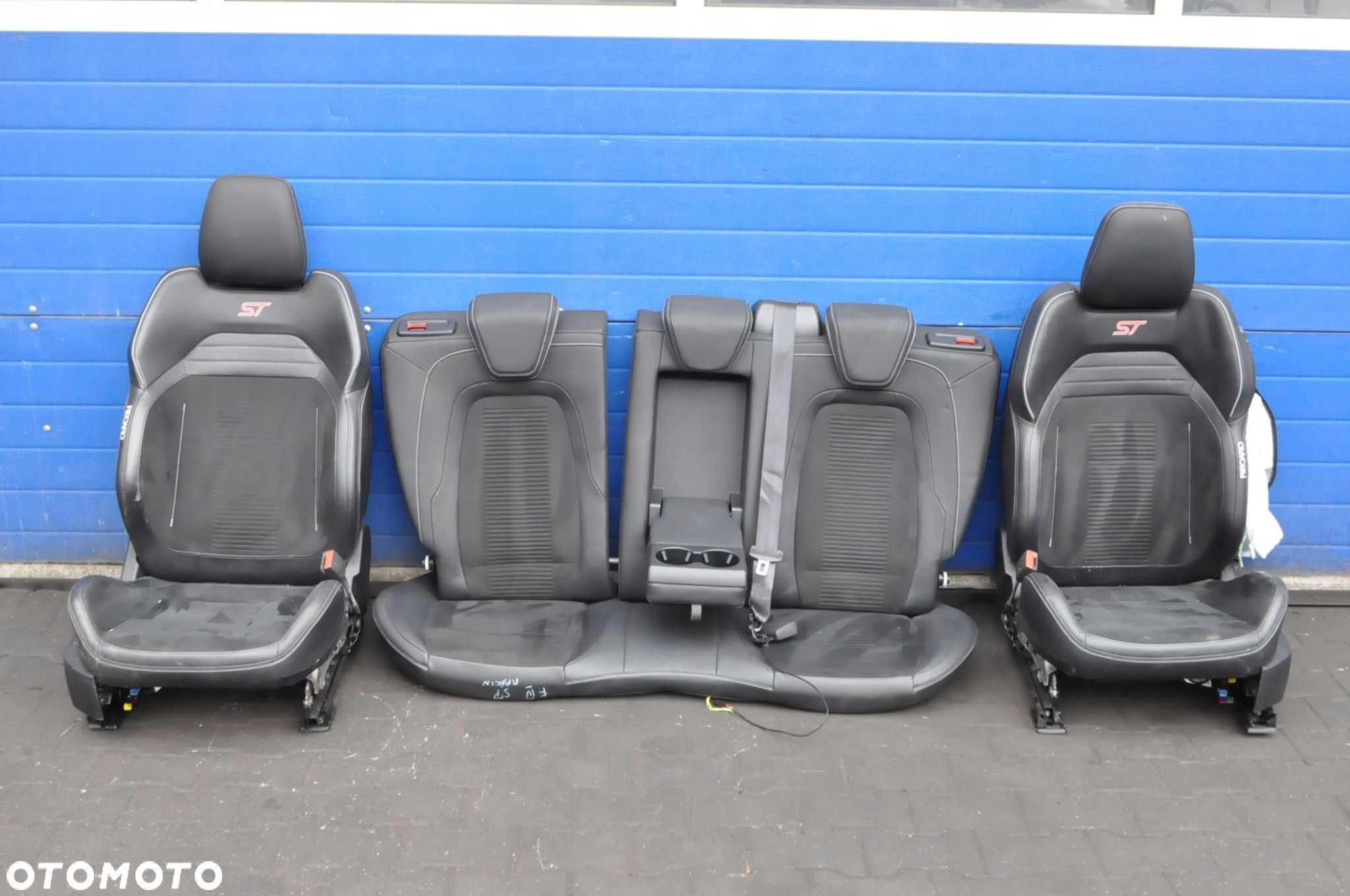 FORD FOCUS MK4 ST 5D PRZEKŁADKA WNĘTRZA FOTELE RECARO KANAPA - 1