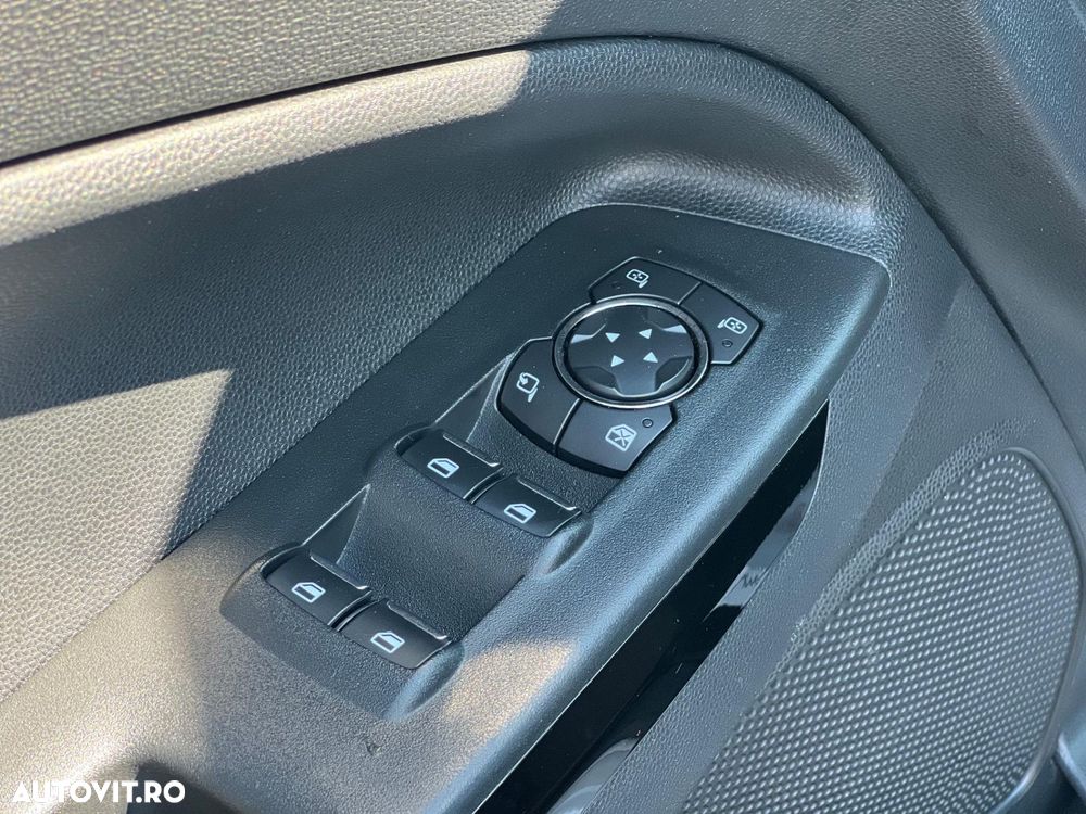 Ford EcoSport - 11