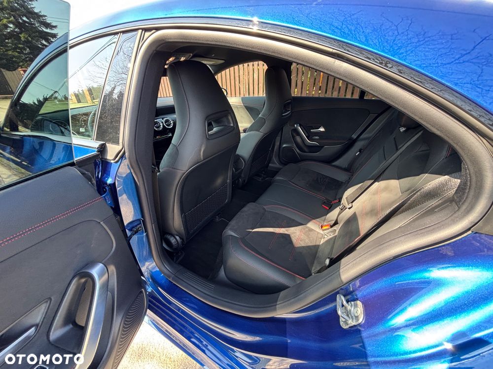 Mercedes-Benz CLA 200 AMG Line 7G-DCT - 17