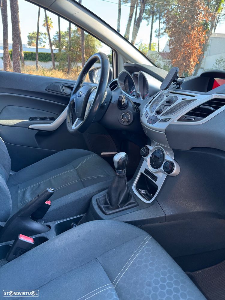 Ford Fiesta 1.4 TDCi Techno - 9