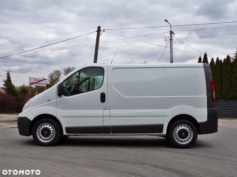 Renault TRAFIC - 8
