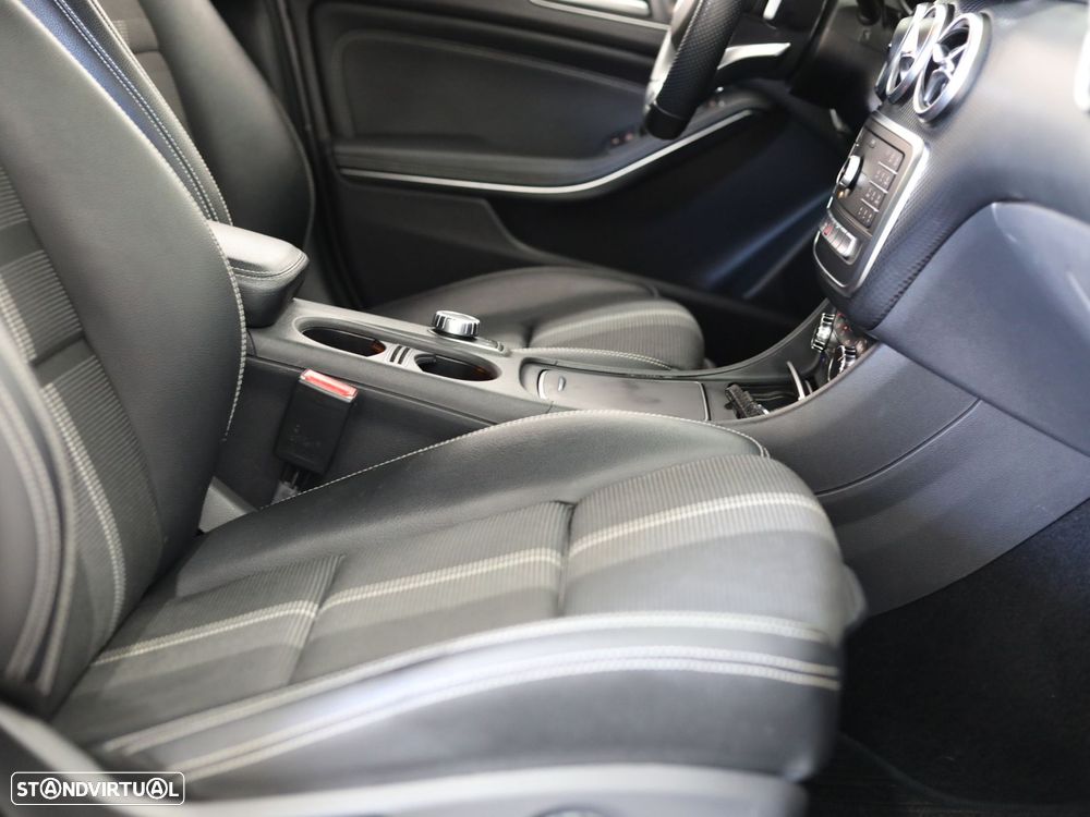 Mercedes-Benz A 180 d AMG Line Aut. - 32