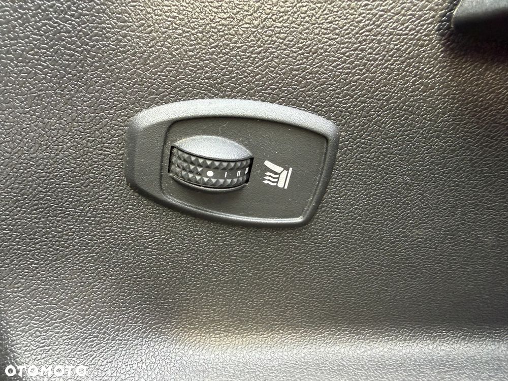 Renault Megane 2.0 140 CVT Luxe - 25