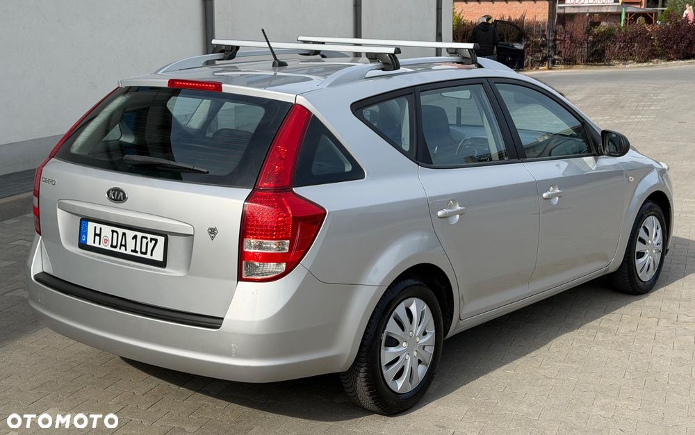 Kia Ceed - 6