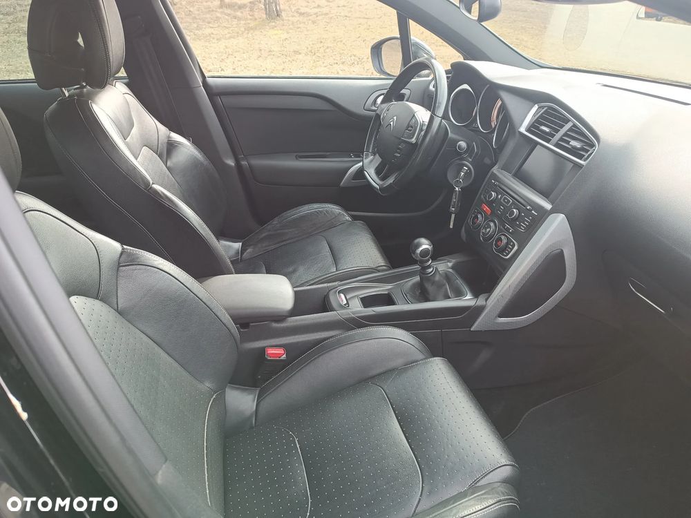 Citroën DS4 HDi 110 SoChic - 9