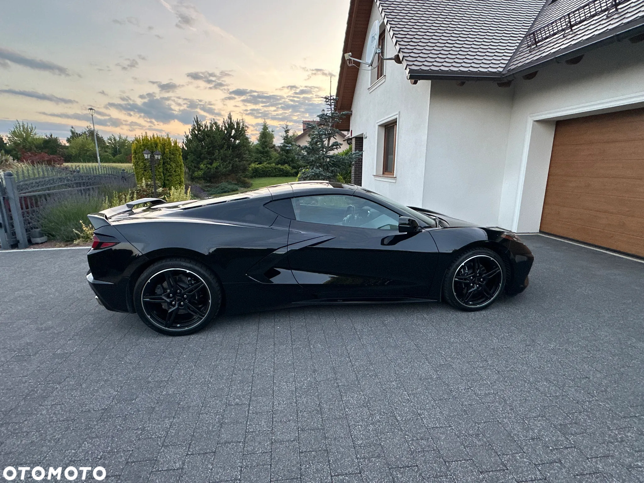 Chevrolet Corvette - 5