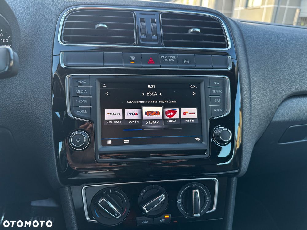 Volkswagen Polo 1.0 Comfortline - 12