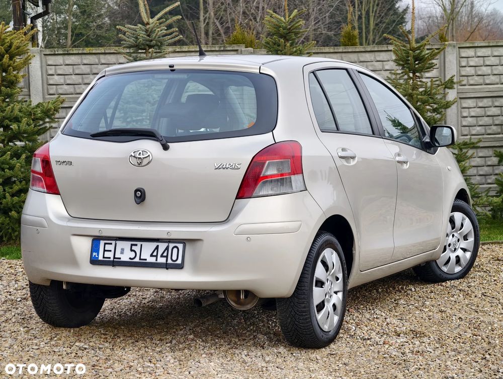 Toyota Yaris 1.33 Premium - 30
