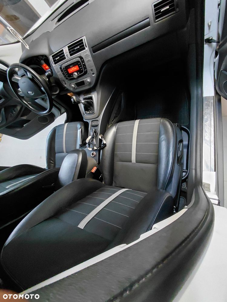 Ford Kuga 2.0 TDCi 2x4 Trend - 19