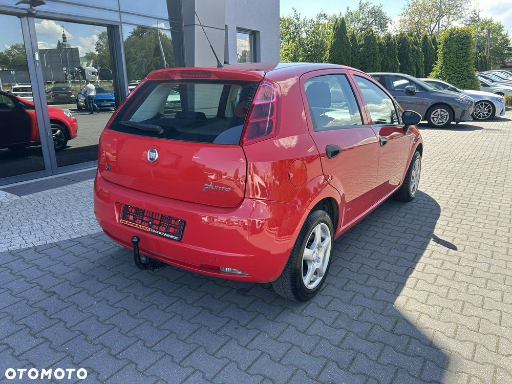 Fiat Punto 1.4 Young - 4