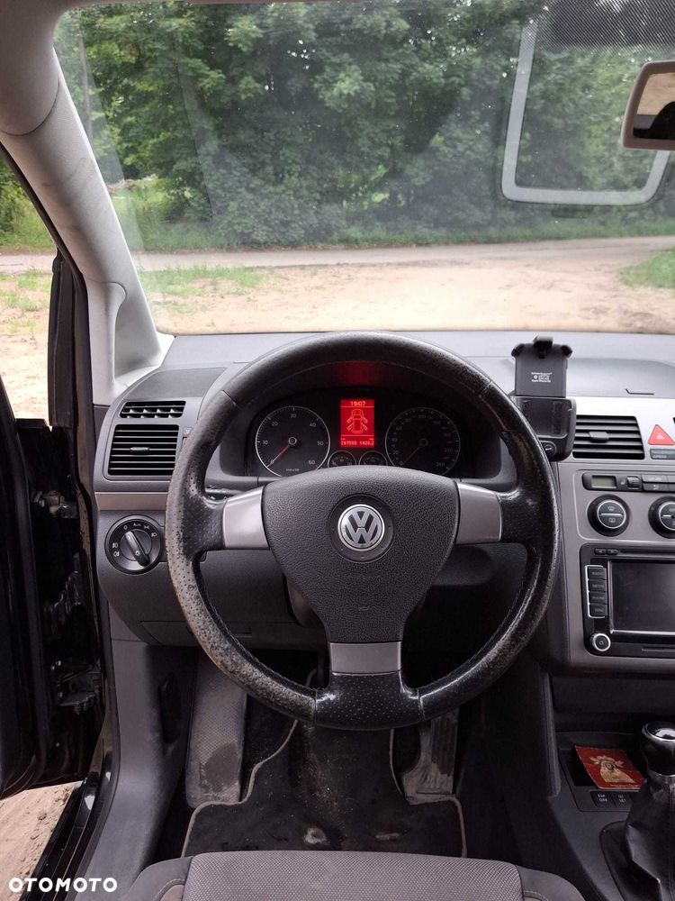Volkswagen Touran - 6