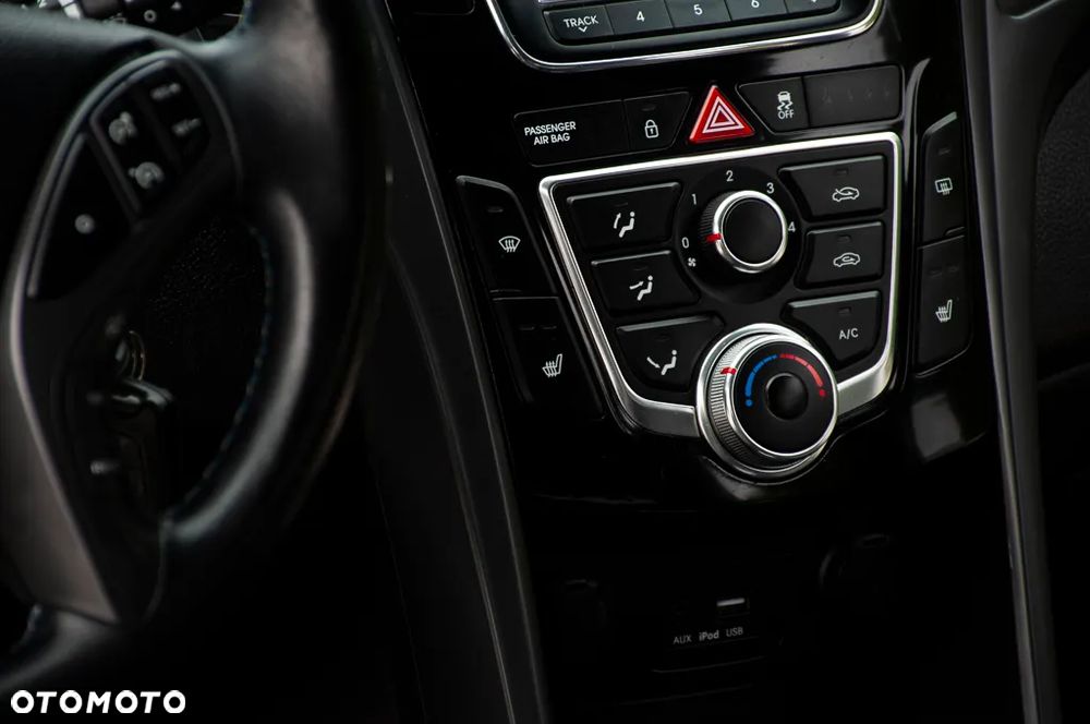 Hyundai i30 1.4 Select - 17
