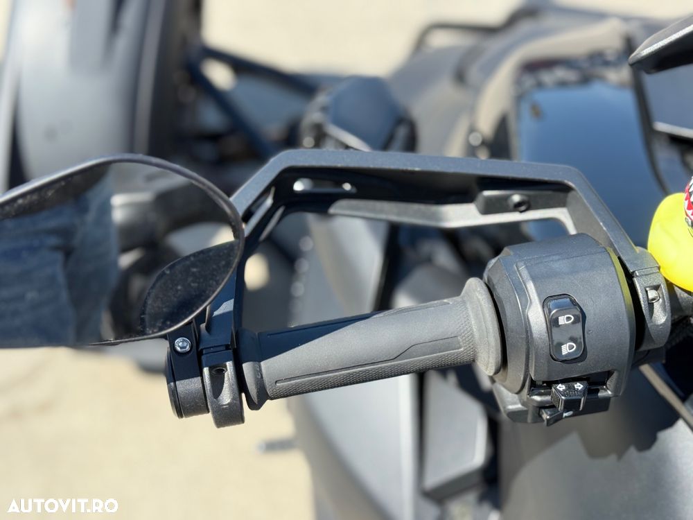 Can-Am Ryker 900 - 5