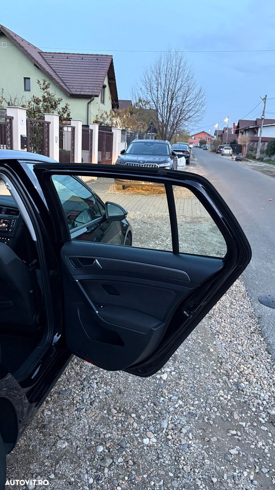 Volkswagen Golf - 19