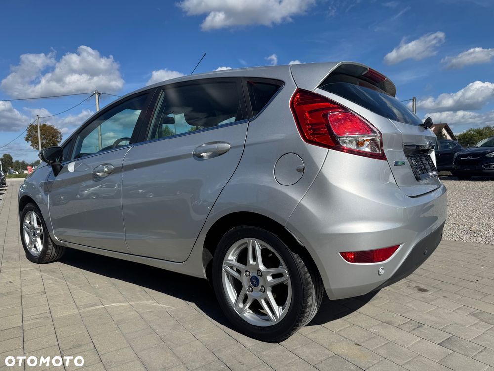 Ford Fiesta 1.0 EcoBoost S&S TITANIUM - 10