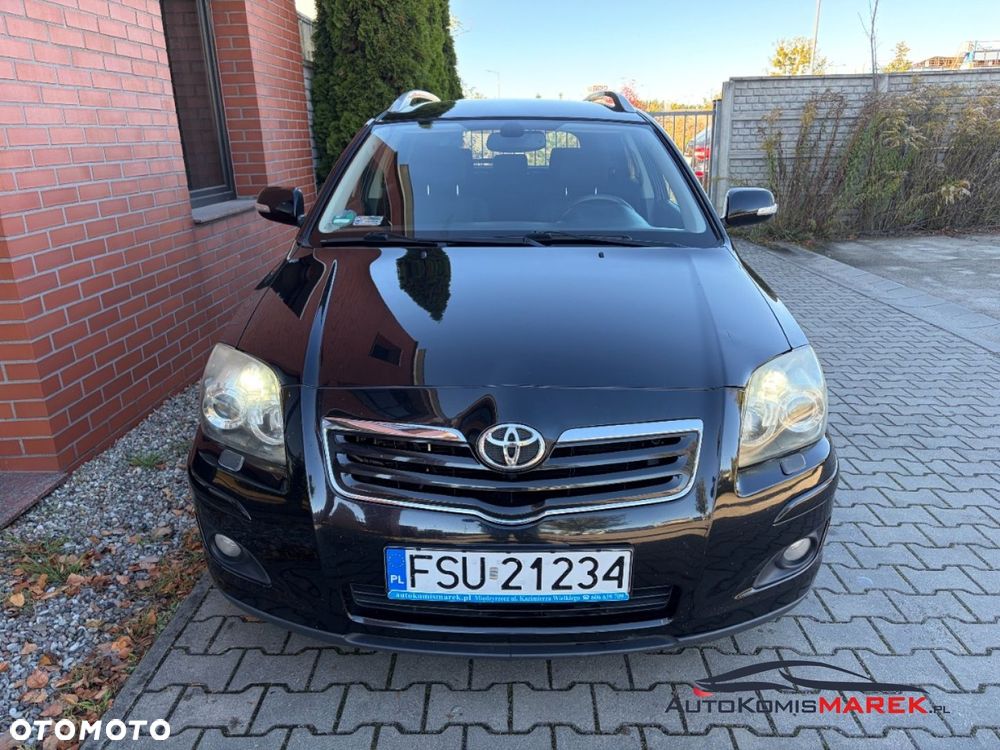 Toyota Avensis - 5