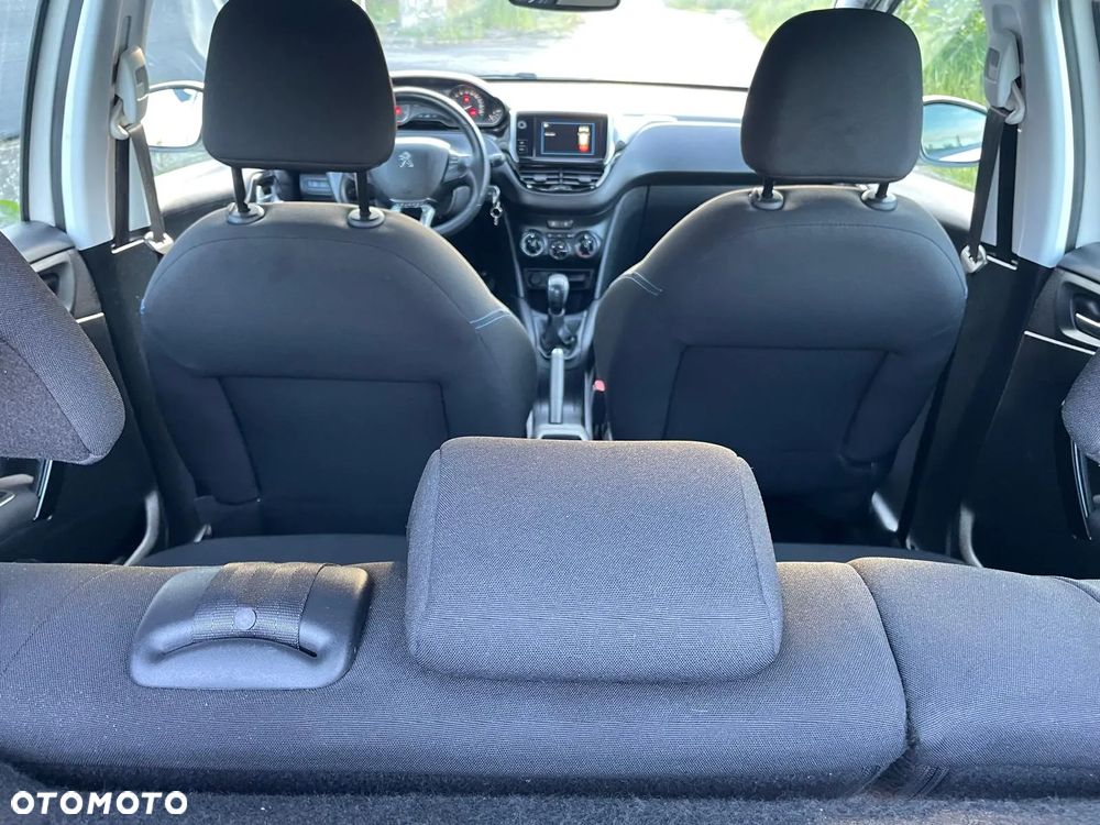 Peugeot 208 1.2 PureTech Active - 10